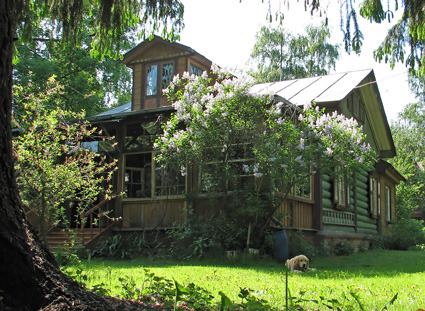 Дом, где жил писатель Борис Владимирович Заходер